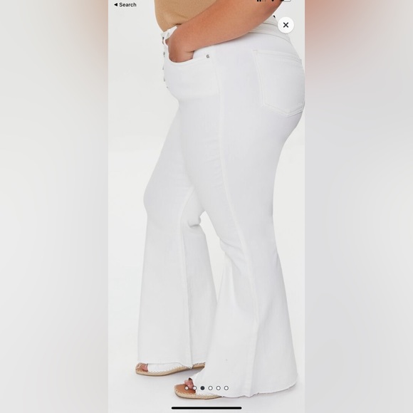 BRAND NEW (NEVER WORN) Plus Size High-Rise Flare Jeans 👖 - Picture 8 of 14